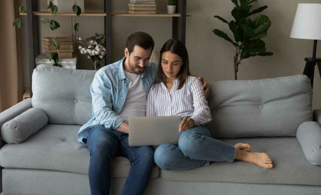 Choosing The Right Online Marriage Counselor