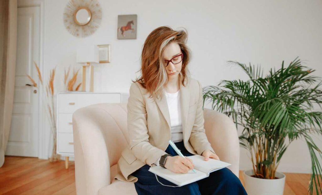 How To Choose A Postpartum Therapist